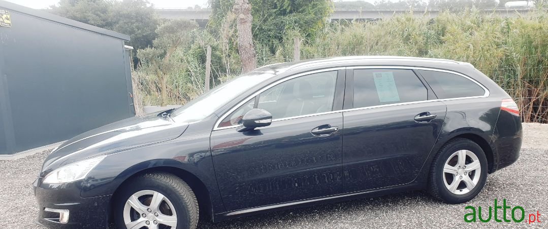 2011' Peugeot 508 Sw photo #2