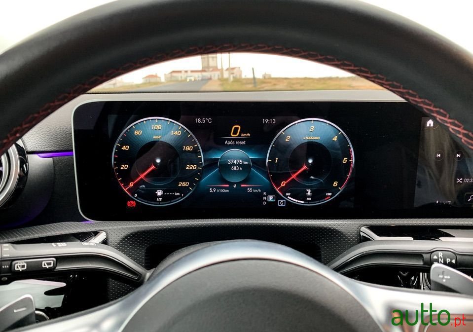 2019' Mercedes-Benz A-180 photo #5