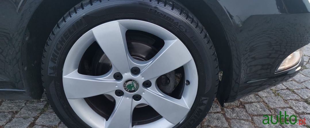 2010' Skoda Octavia Break photo #4