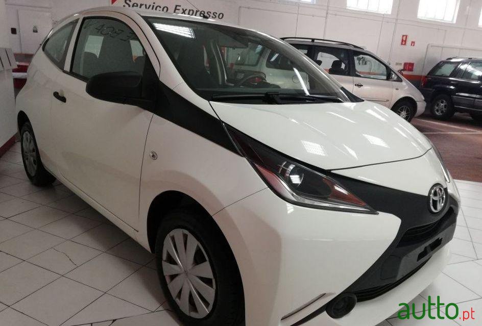 2018' Toyota Aygo 1.0 Vvti-X photo #4