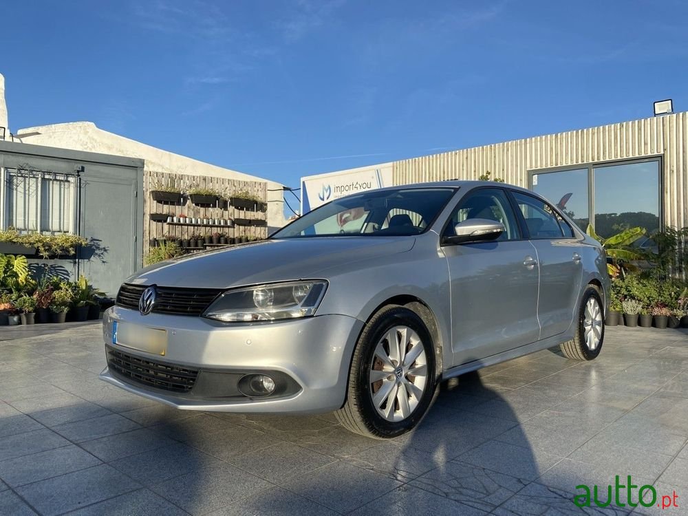 2014' Volkswagen Jetta photo #2