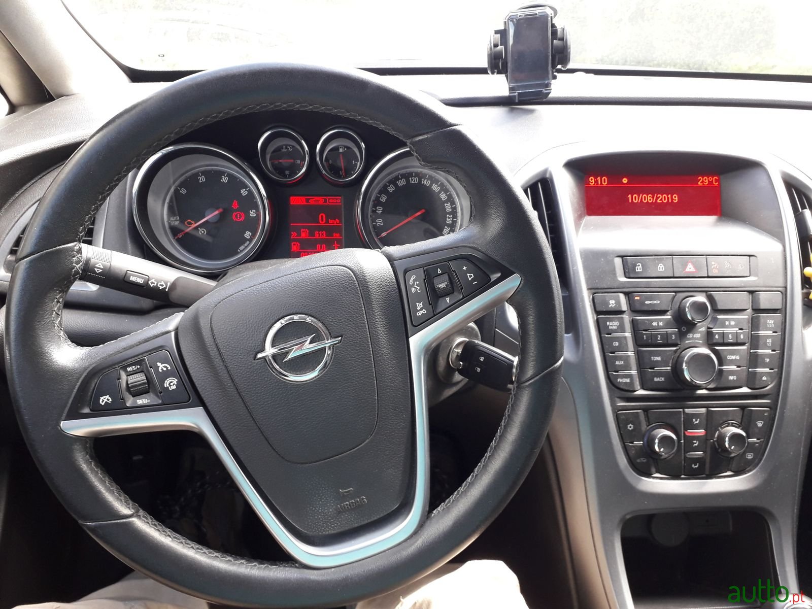 2013' Opel Astra Sports tourer photo #5