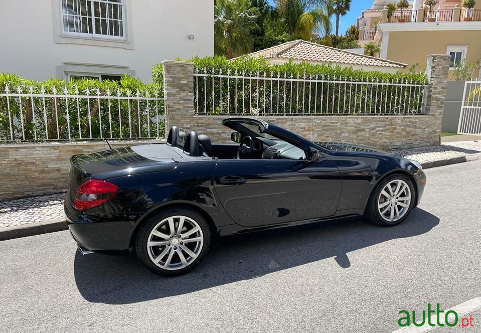 2011' Mercedes-Benz Slk-300 photo #1