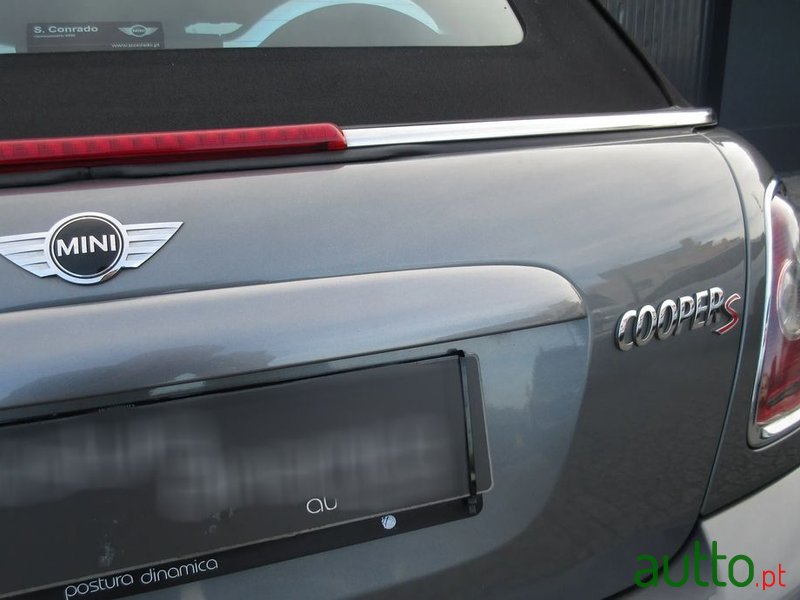 2009' MINI Cabrio Cooper S photo #5