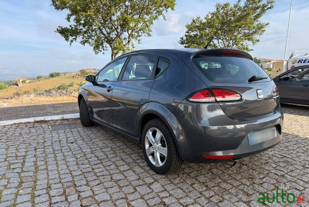 2008' SEAT Leon 1.9 Tdi Stylance photo #3