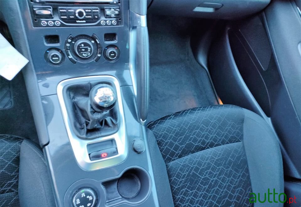 2016' Peugeot 3008 photo #6