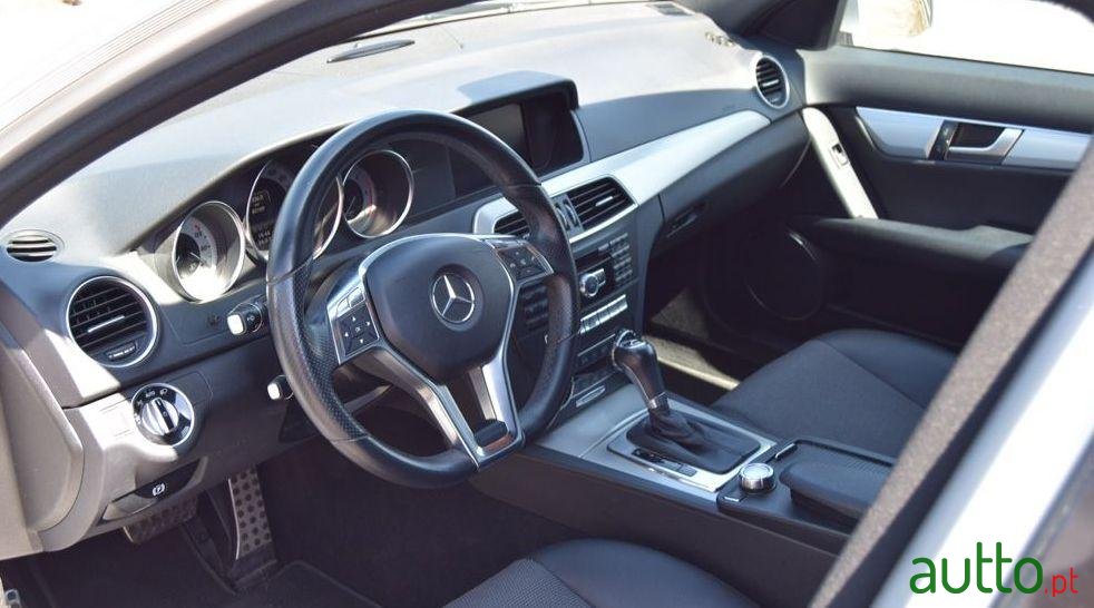 2013' Mercedes-Benz C-220 St Amg Nacional photo #4