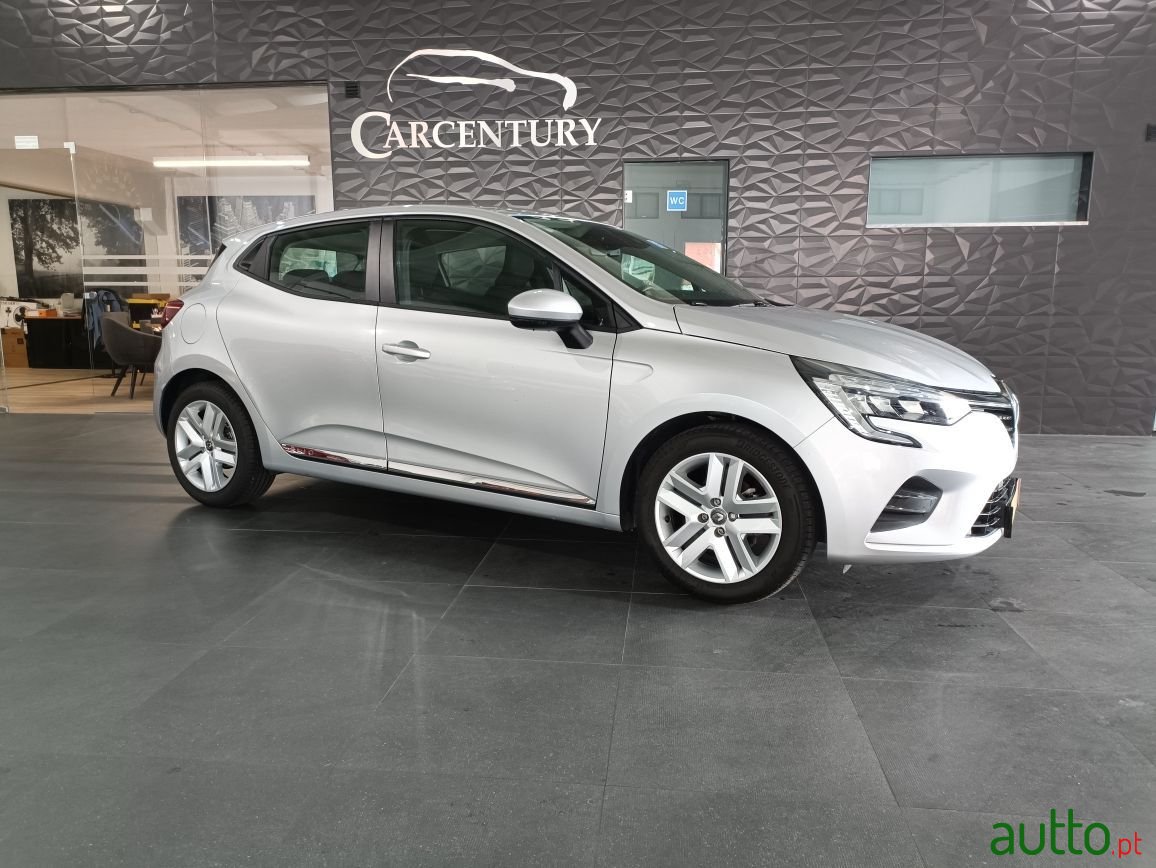 2021' Renault Clio photo #1