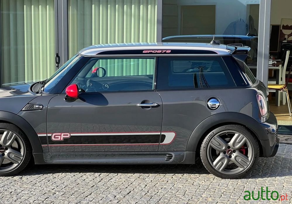 2013' MINI John Cooper Works Coupé photo #2
