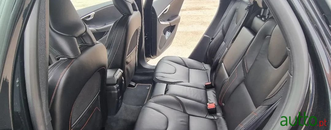 2015' Volvo V40 photo #4