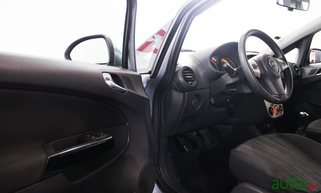 2007' Opel Corsa photo #5