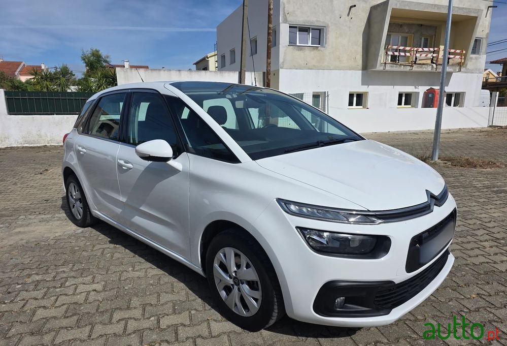 2017' Citroen C4 Picasso photo #1