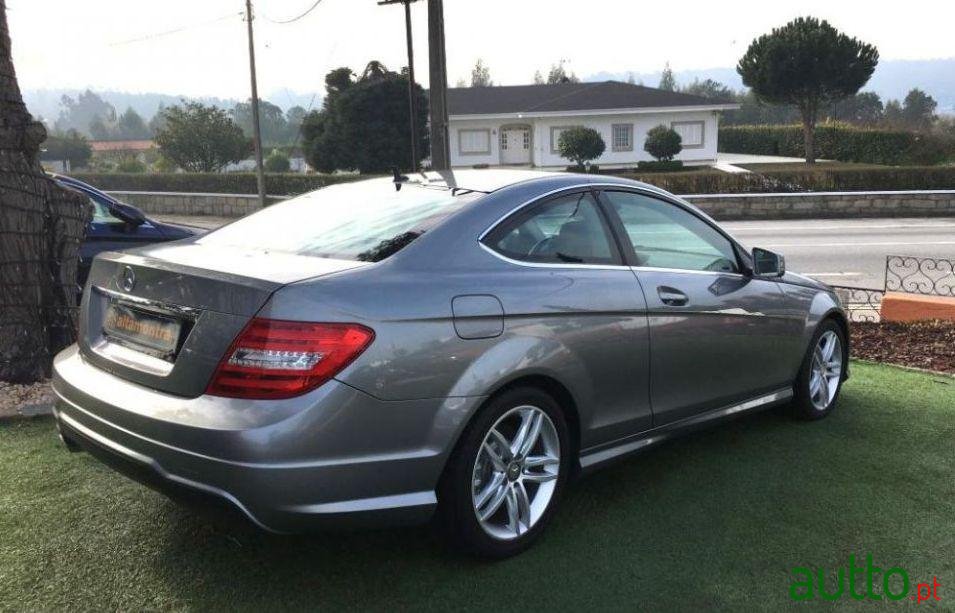 2014' Mercedes-Benz C-250 photo #1