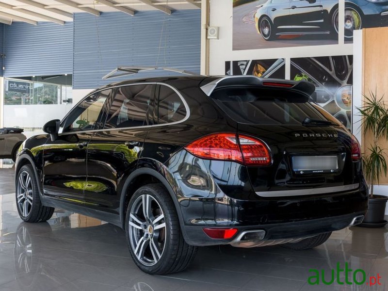 2014' Porsche Cayenne photo #5