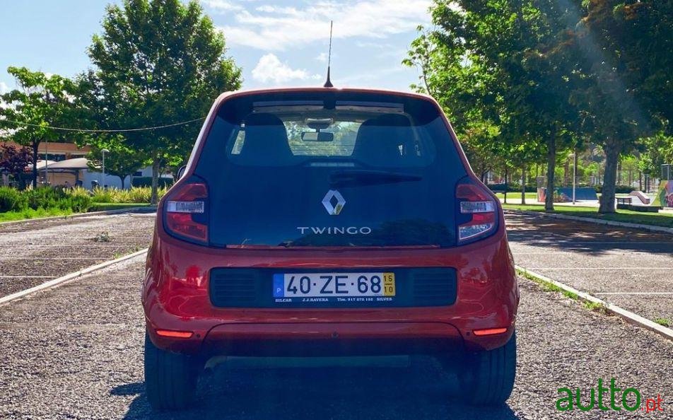 2015' Renault Twingo photo #2