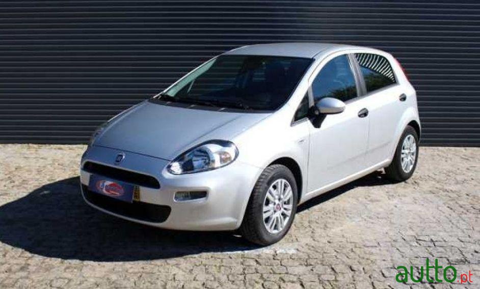 2015' Fiat Punto photo #1