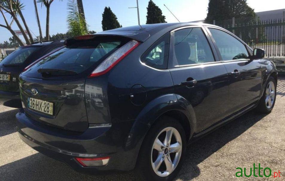 2009' Ford Focus 1.4 16V Trend photo #2