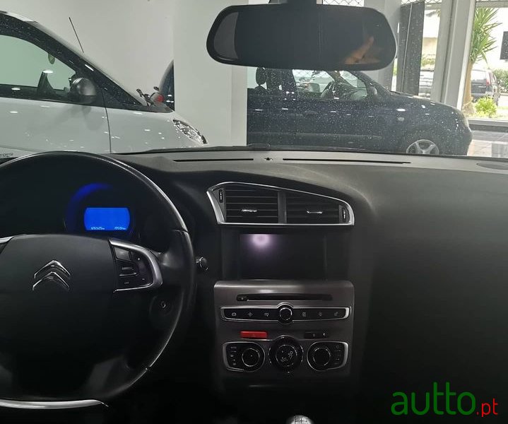 2017' Citroen C4 photo #6