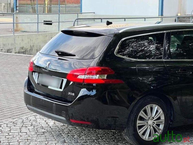 2020' Peugeot 308 Sw photo #6