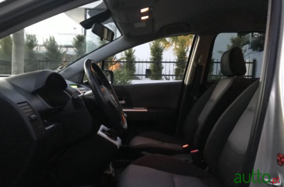 2007' Mazda 5 Sport photo #3