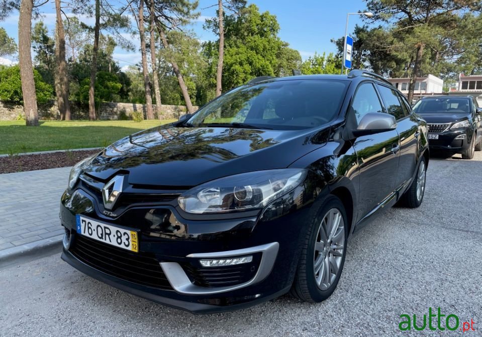 2015' Renault Megane Sport Tourer photo #1