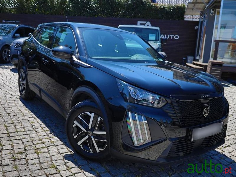 2024' Peugeot 2008 1.2 Puretech Active photo #1