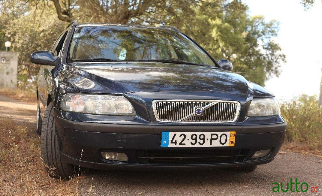 2000' Volvo V70 T5 photo #2