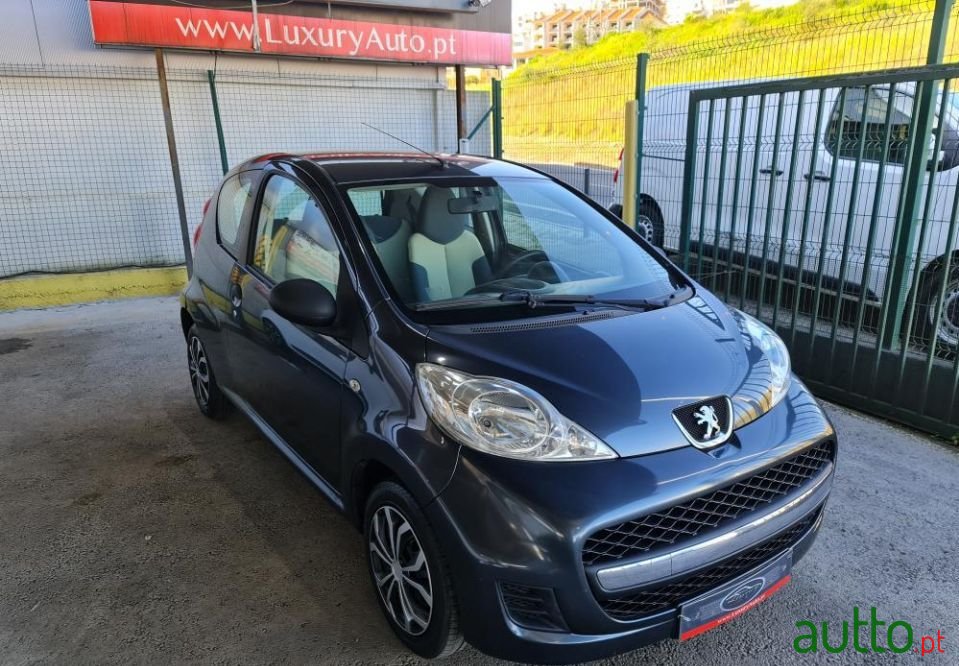 2009' Peugeot 107 photo #4