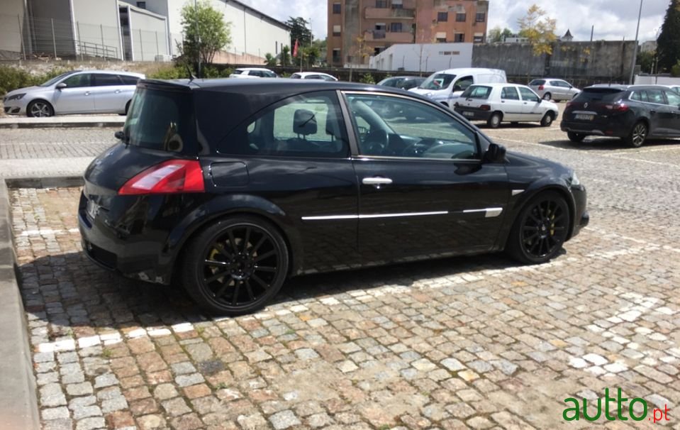 2004' Renault Megane photo #1