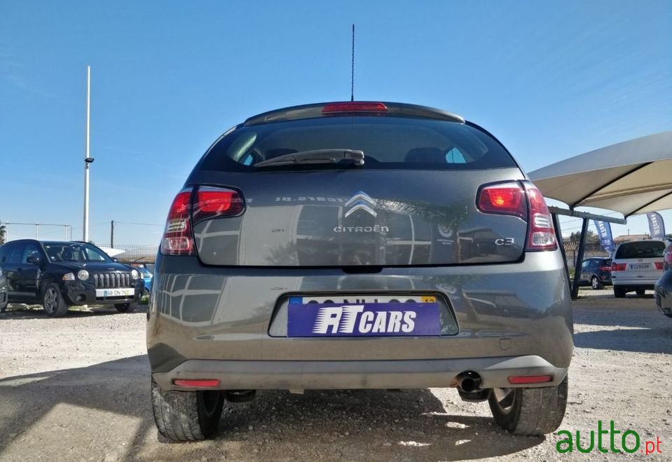 2013' Citroen C3 Seduction photo #6