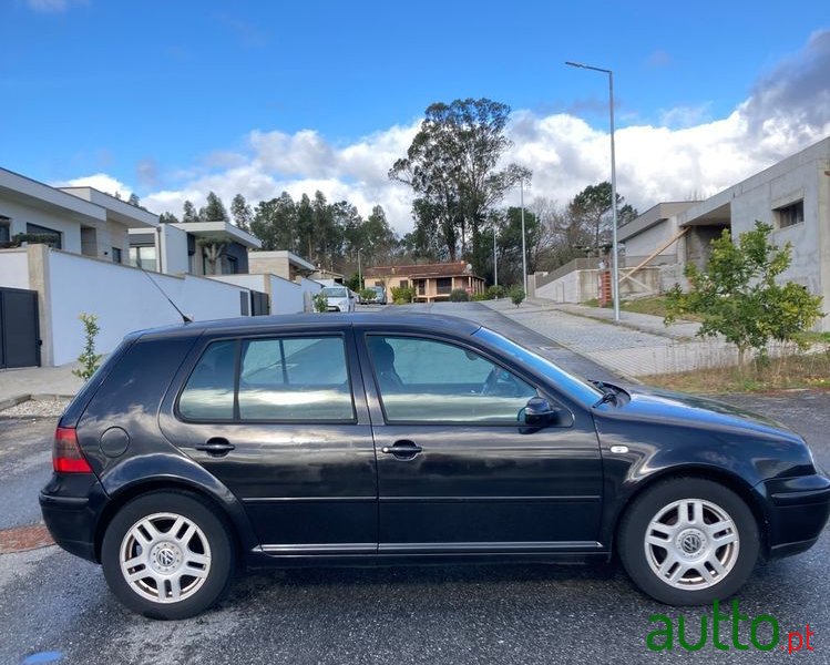 2001' Volkswagen Golf 1.4I 25 Anos photo #6