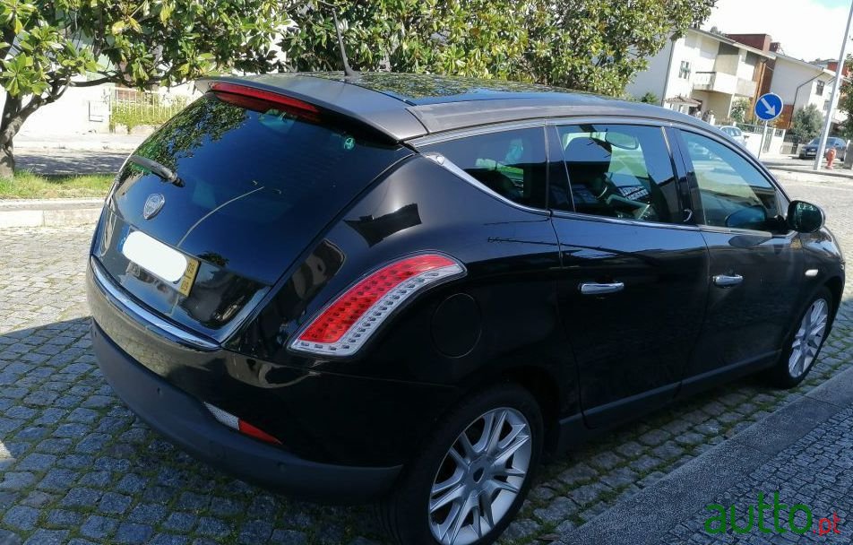 2009' Lancia Delta photo #3