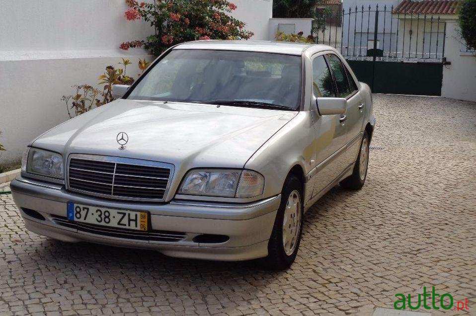 1998' Mercedes-Benz C-220 Cdi Elegance photo #1