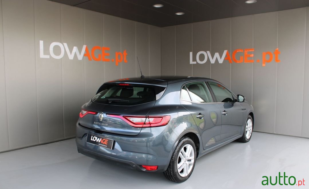 2020' Renault Megane photo #3