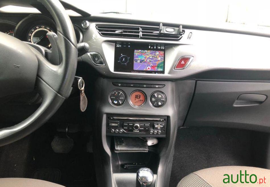 2015' Citroen C3 Automatico photo #3