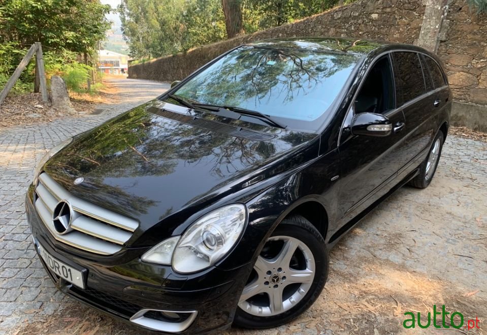 2007' Mercedes-Benz R-320 photo #3