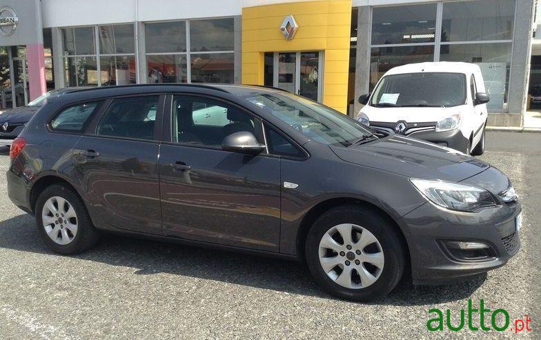 2014' Opel Astra Sports Tourer photo #4