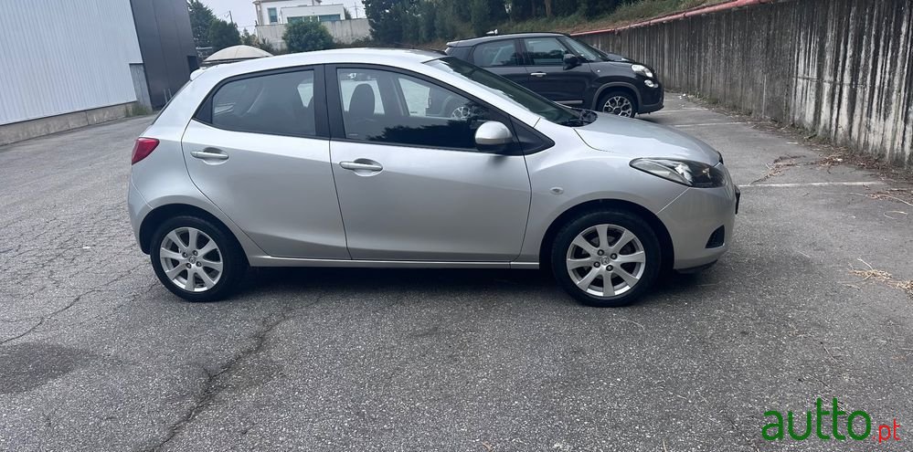 2008' Mazda 2 1.4 Mz-Cd Comfort photo #3