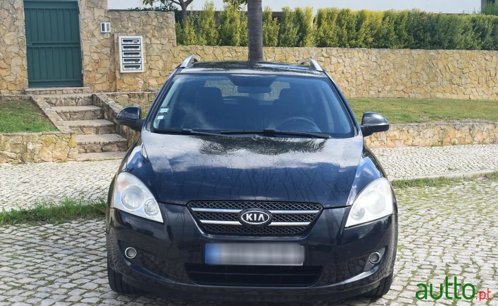 2008' Kia Ceed Sw photo #2