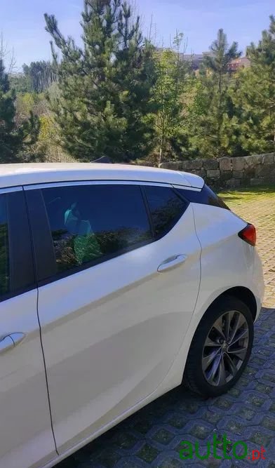 2016' Opel Astra photo #3