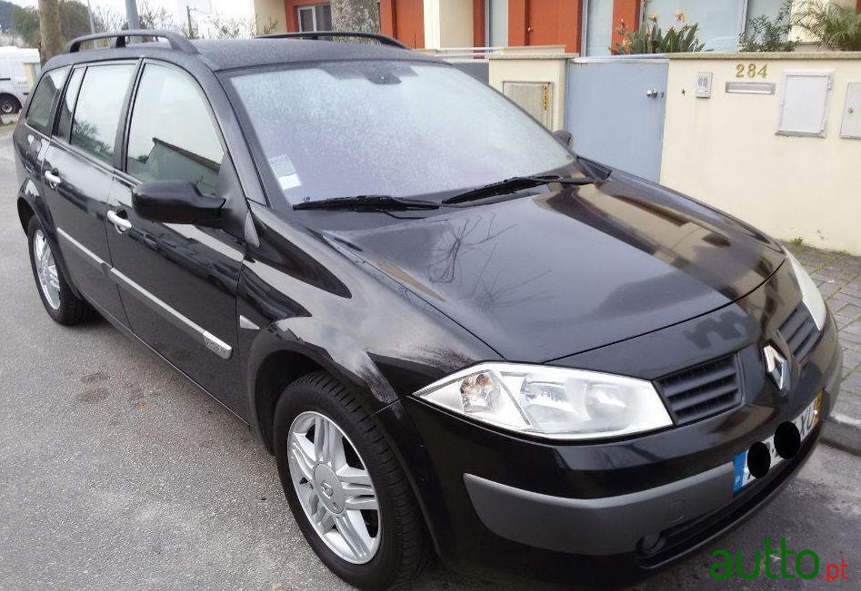 2004' Renault Megane Break photo #2