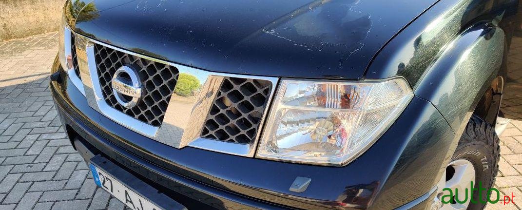 2005' Nissan Navara photo #3