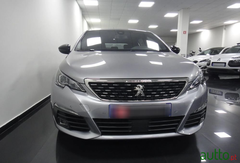 2020' Peugeot 308 Puretech photo #2