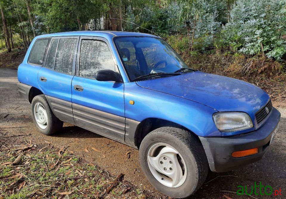 1996' Toyota RAV4 photo #1