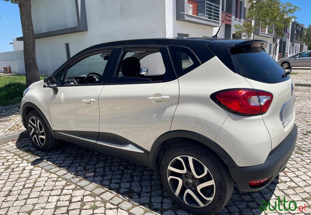 2016' Renault Captur 1.5 Dci photo #2