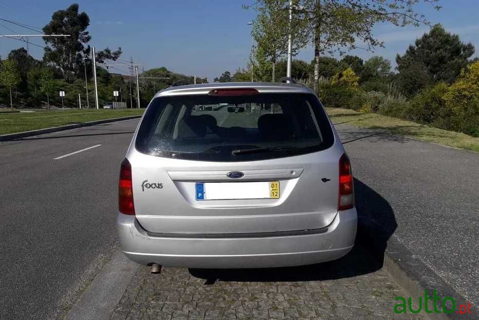 2001' Ford Focus Sw photo #5