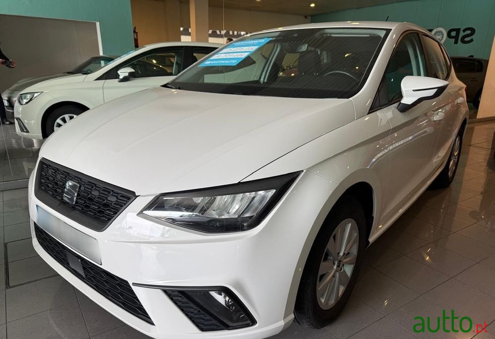 2021' SEAT Ibiza 1.0 Tsi Style photo #1