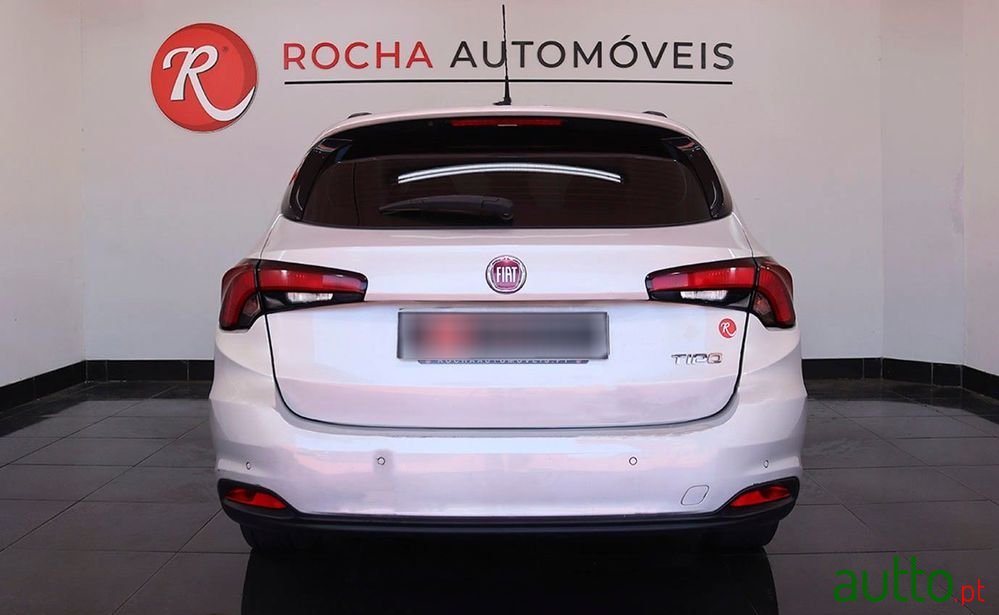 2018' Fiat Tipo Station Wagon photo #4