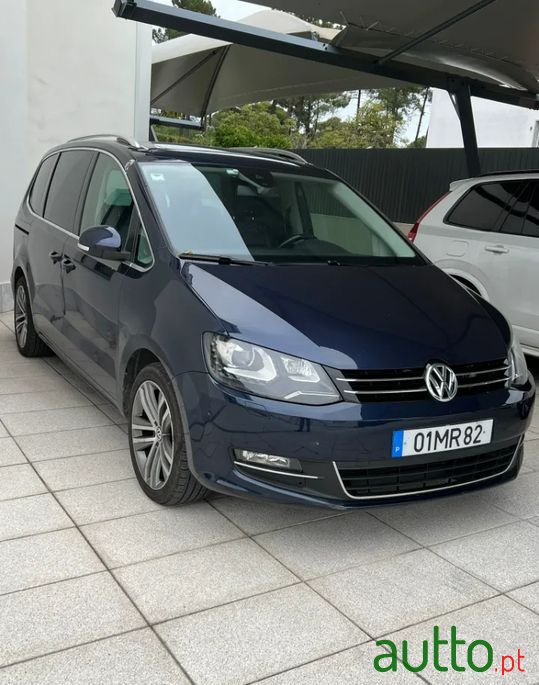 2012' Volkswagen Sharan photo #3