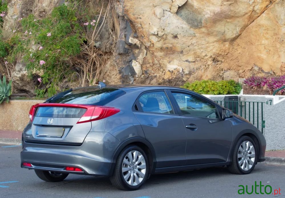 2012' Honda Civic 2.2 I-Dtec Sport photo #5